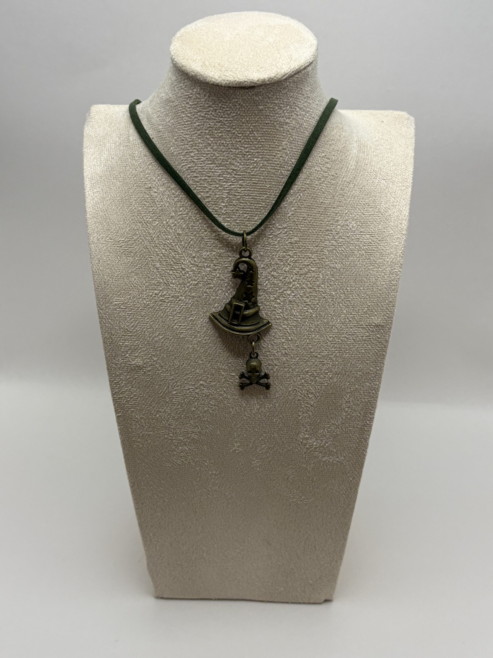 Witch's Charm Choker