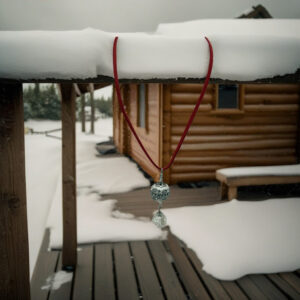 Elegance On A Snowy Day Choker